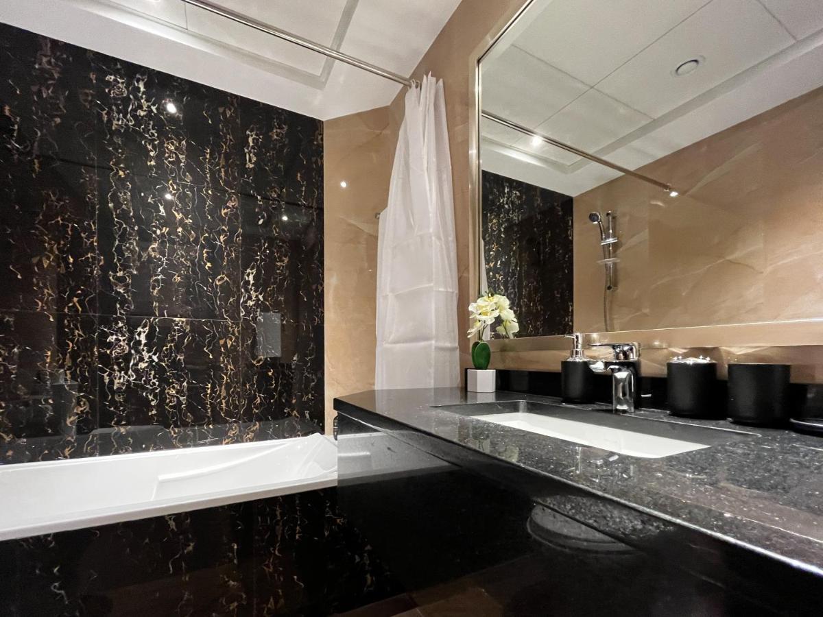 Trophy - Sky High Haven Suite Dubai Exterior photo
